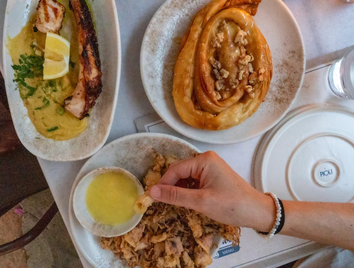 Where to Eat in Athens: Aerides Plaka Restaurant